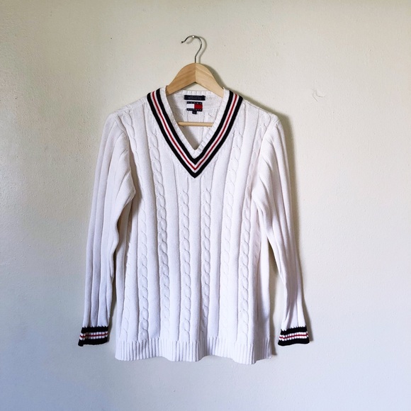 Tommy Hilfiger Sweaters - Tommy Hilfiger Vintage V-neck Cable knit Sweater
